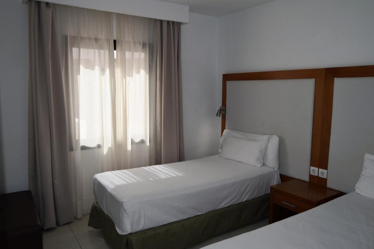 Apartamentos Hesperia Bristol Playa Corralejo Exterior photo