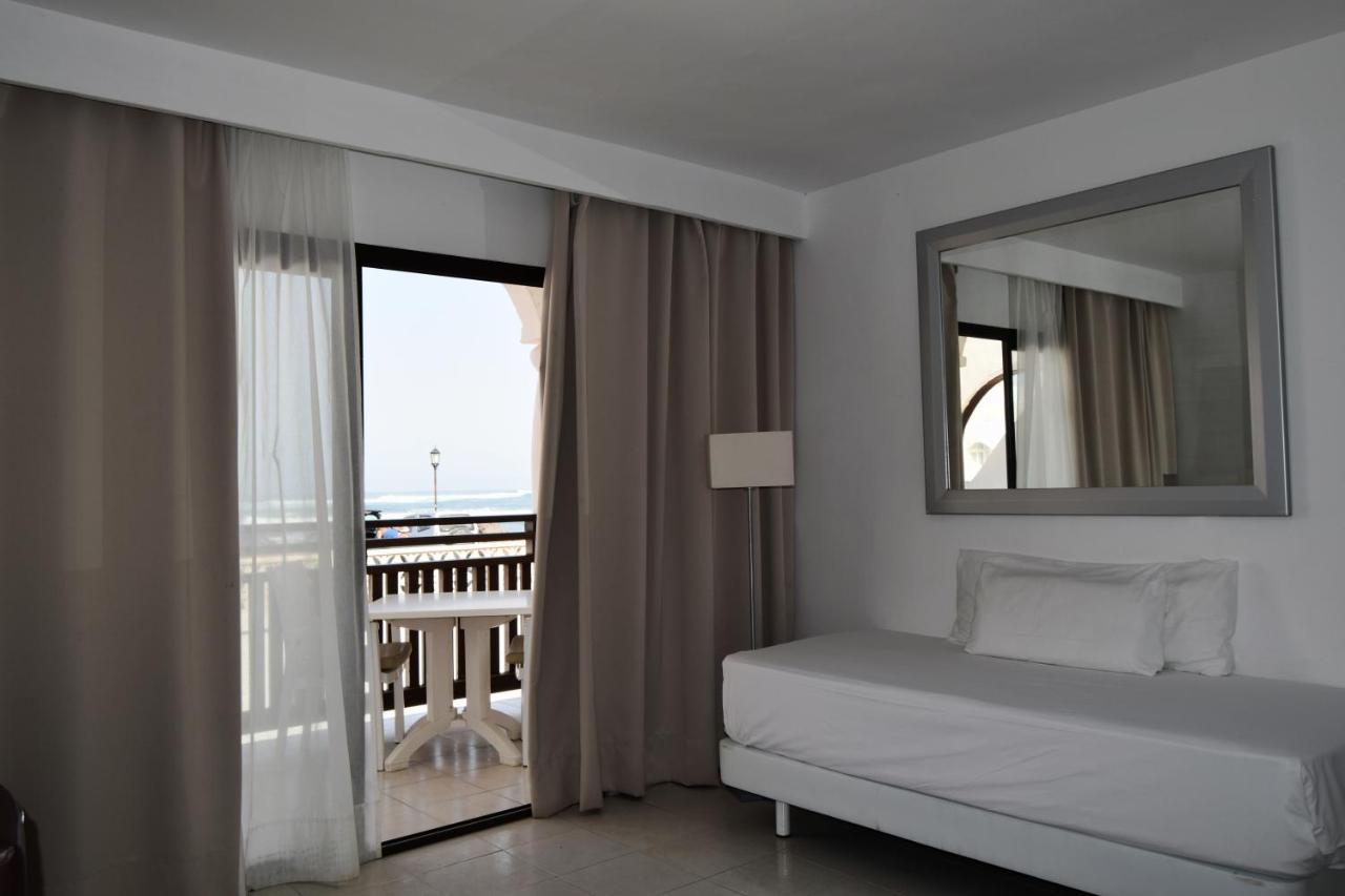 Apartamentos Hesperia Bristol Playa Corralejo Exterior photo