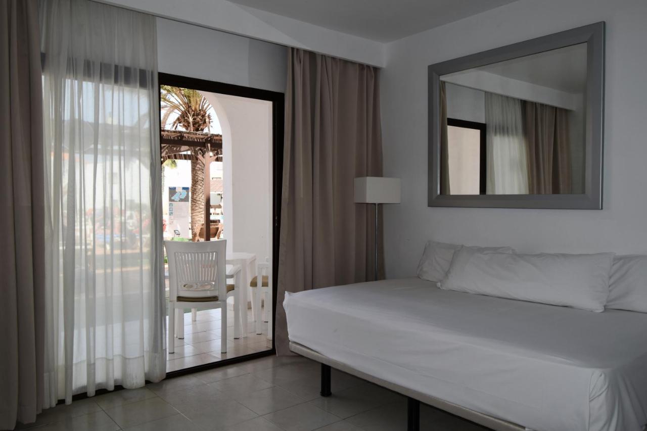 Apartamentos Hesperia Bristol Playa Corralejo Exterior photo