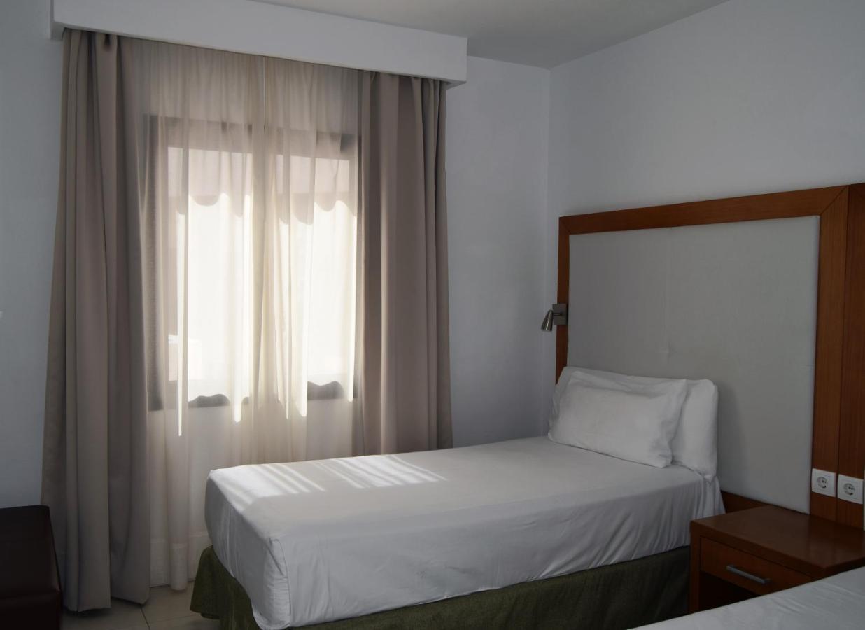 Apartamentos Hesperia Bristol Playa Corralejo Exterior photo